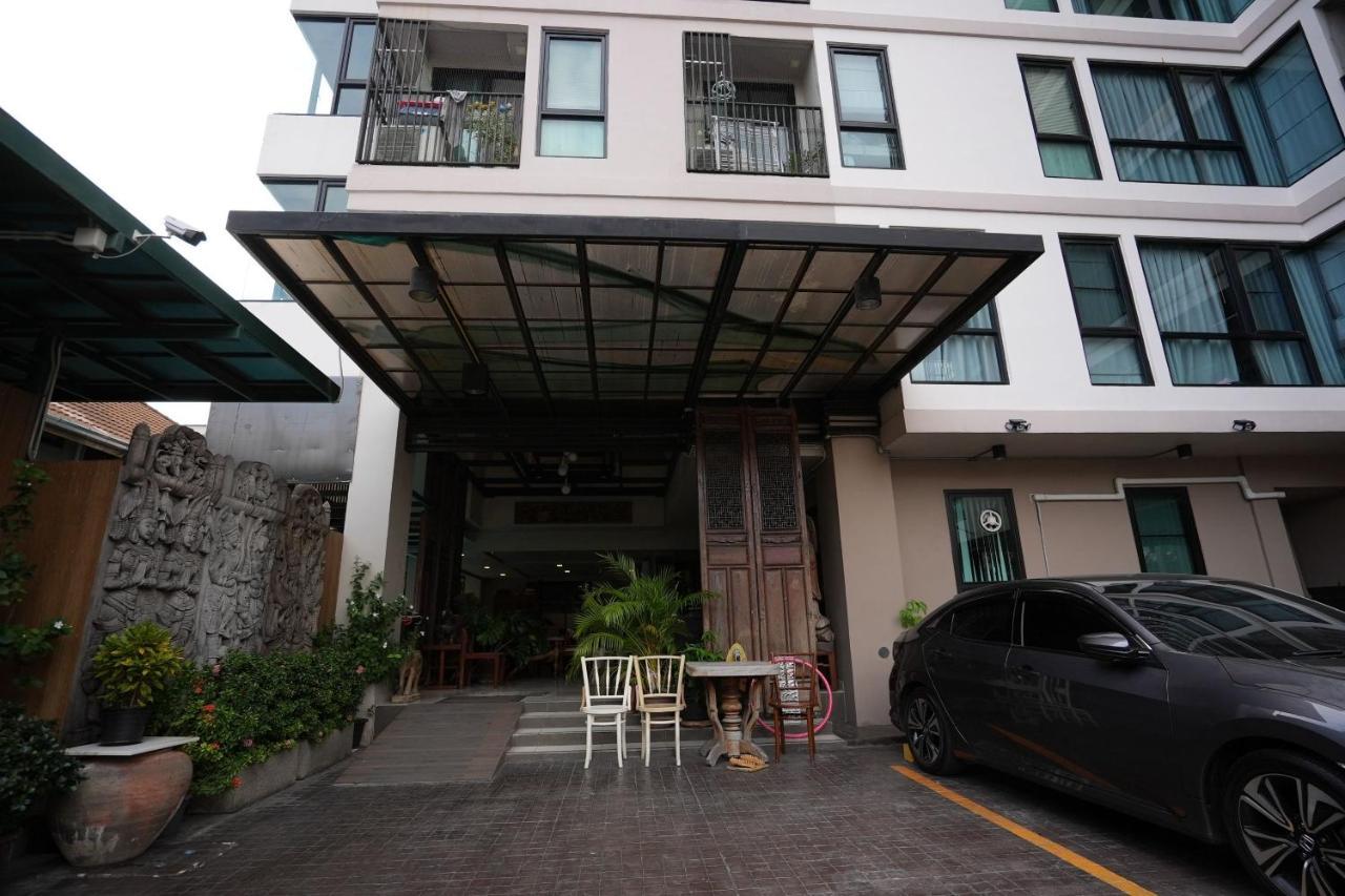Hotel Baan Tanwa - Mrt Ratchadapisek Bangkok Exterior foto
