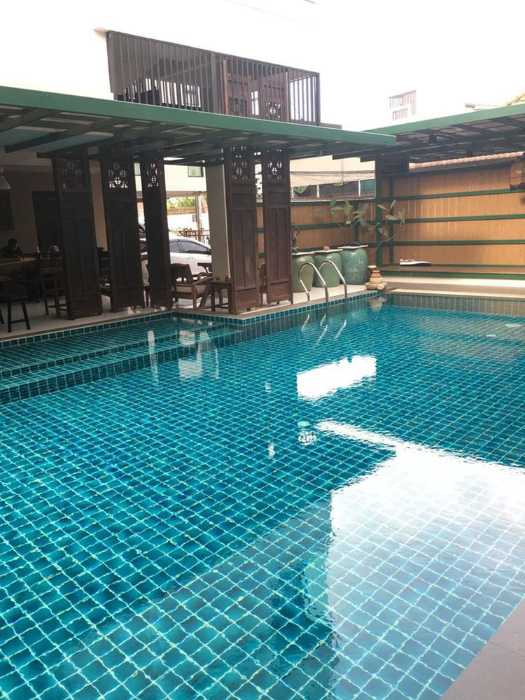 Hotel Baan Tanwa - Mrt Ratchadapisek Bangkok Exterior foto